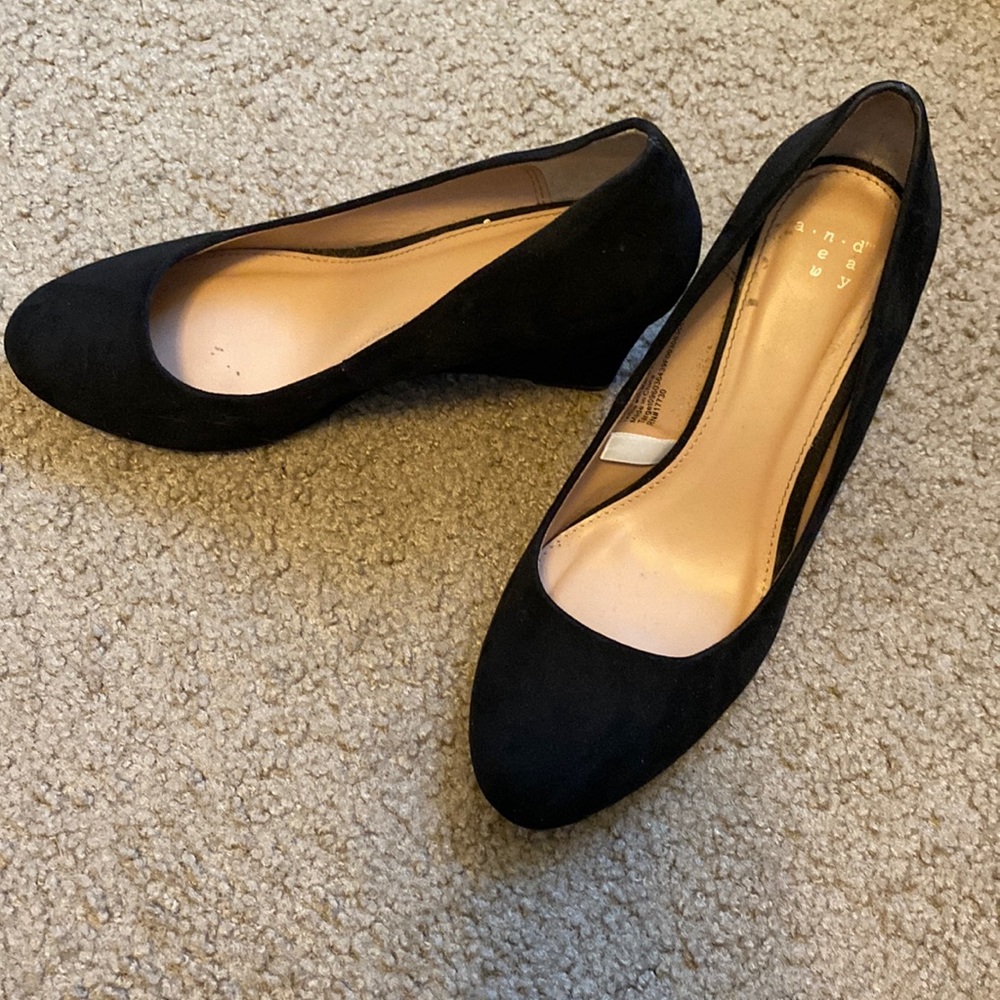 Black shoes